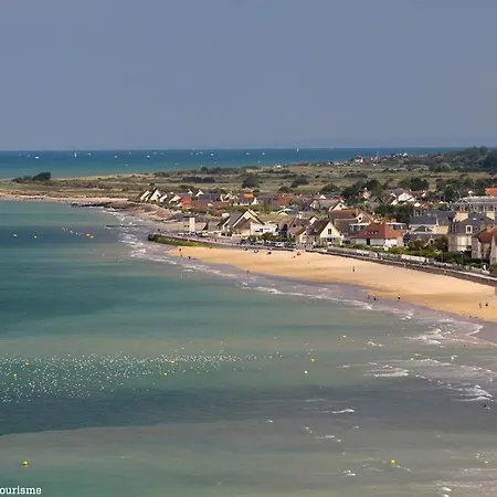 Apartment Duplex Industriel: Garden Retreat Near D-day Beaches