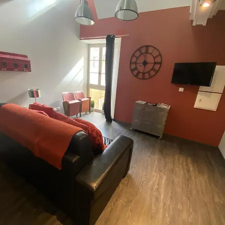 Apartamento Industriel Duplex 1er Etage Centre Jardin Amenage Commun Proche Des Plages Du Debarquement Parking Gratuit A Proximite