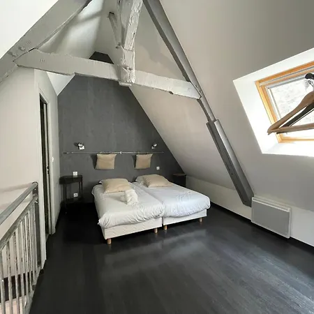 Industriel Duplex 1er Etage Centre Jardin Amenage Commun Proche Des Plages Du Debarquement Parking Gratuit A Proximite Apartamento *