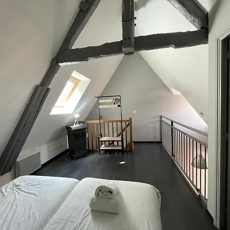 Industriel Duplex 1er Etage Centre Jardin Amenage Commun Proche Des Plages Du Debarquement Parking Gratuit A Proximite *